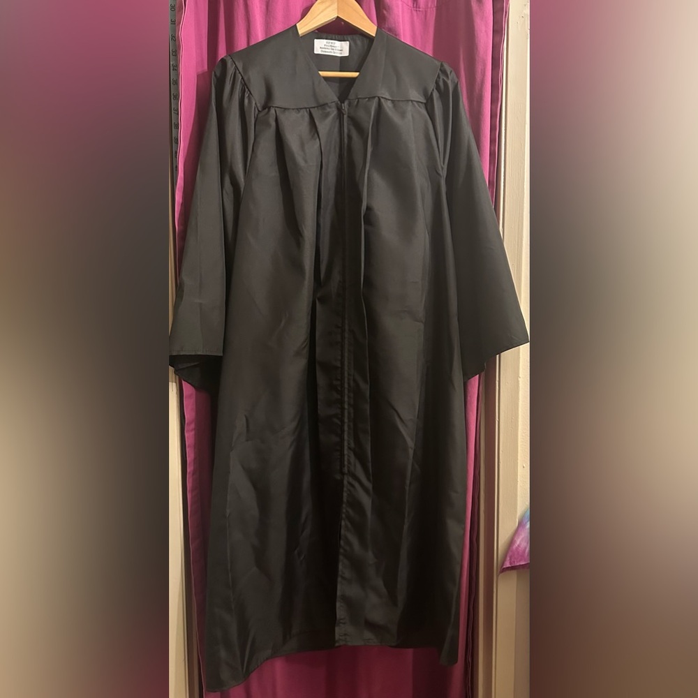 Black academic cap & gown